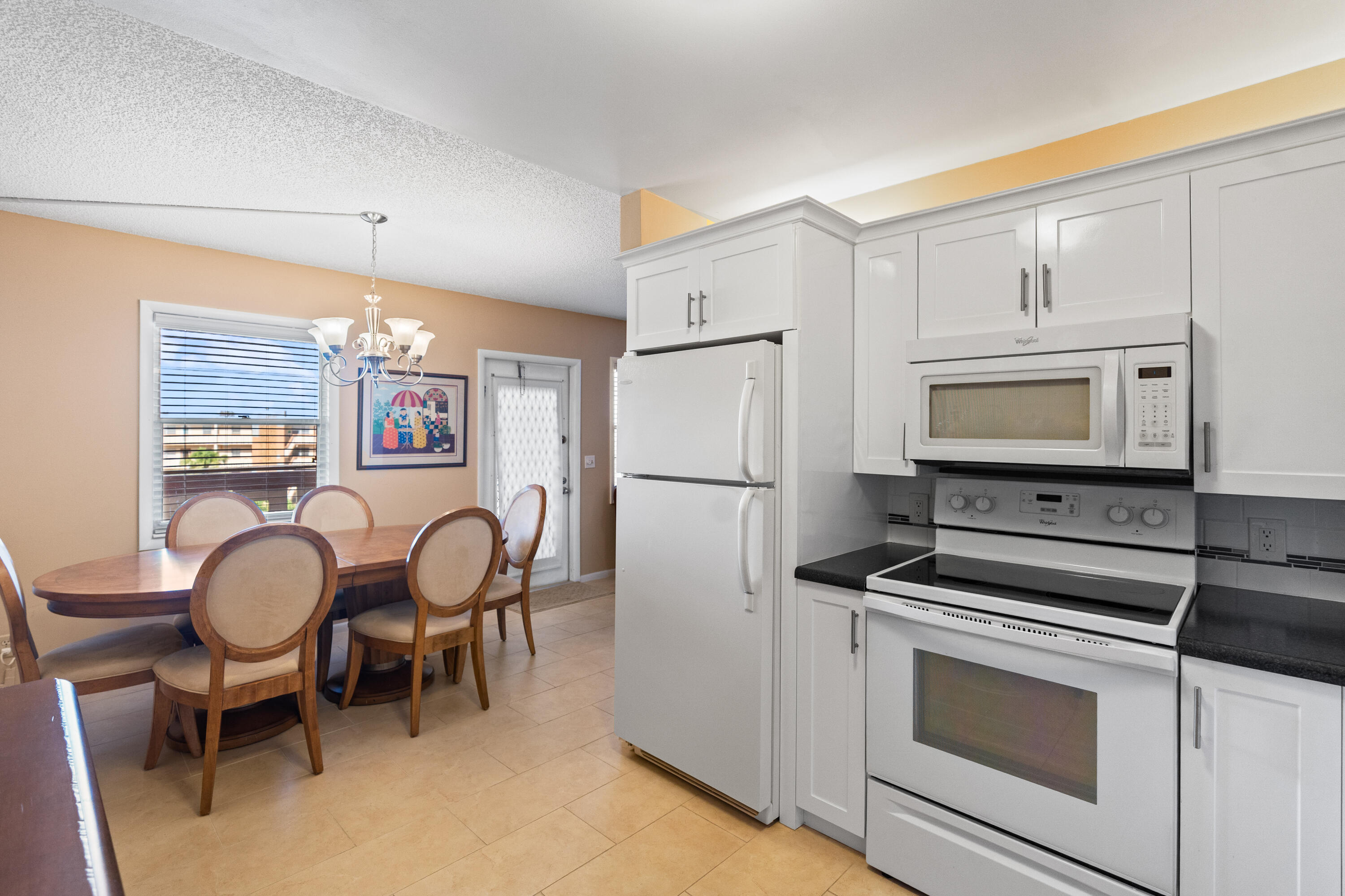 4054 Newcastle A Boca Raton, FL 33434 - Photo 10 of 47 Kitchen/Dining Area