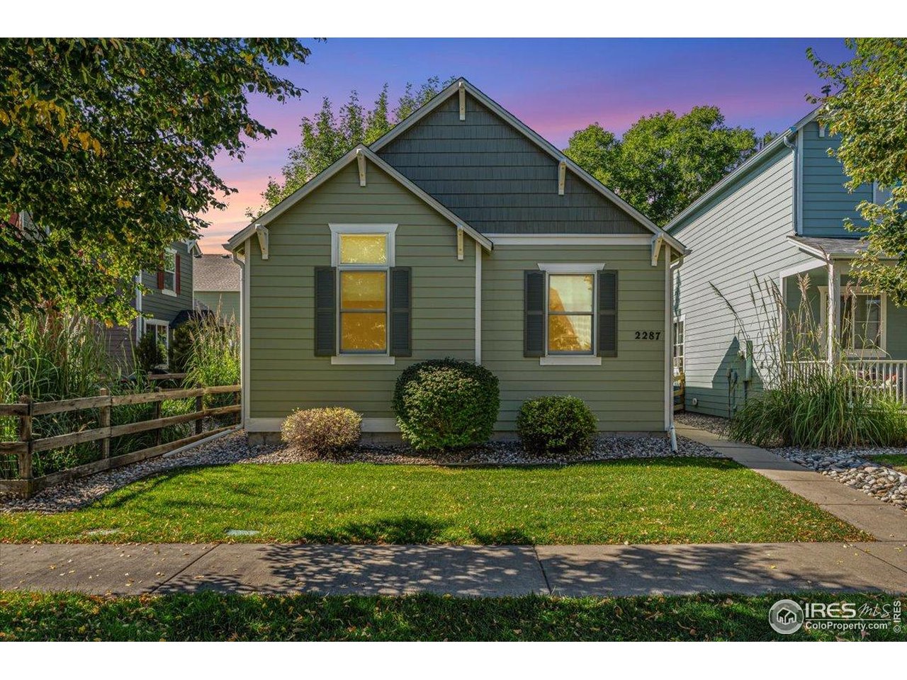 2287 Trestle Road Fort Collins, CO 80525 - Photo 39 of 40 a front view of a house with garden