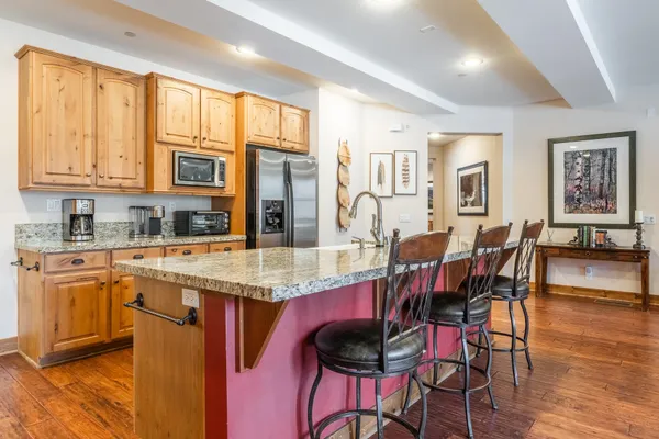 $899,000 | 1121 Pyramid Peak Drive, Unit 1121, Mammoth Lakes, CA 93546