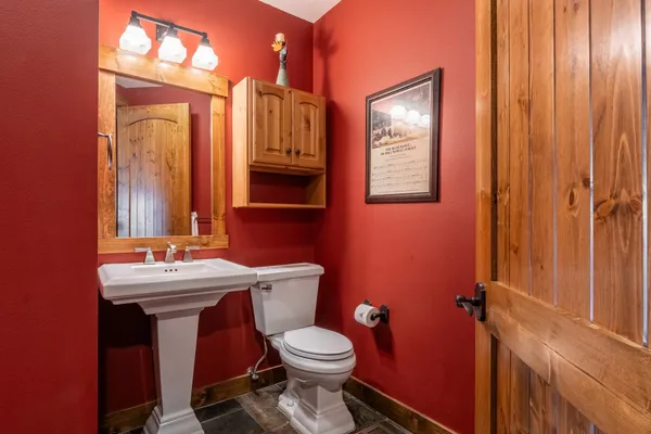 $899,000 | 1121 Pyramid Peak Drive, Unit 1121, Mammoth Lakes, CA 93546