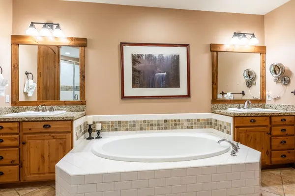 $899,000 | 1121 Pyramid Peak Drive, Unit 1121, Mammoth Lakes, CA 93546