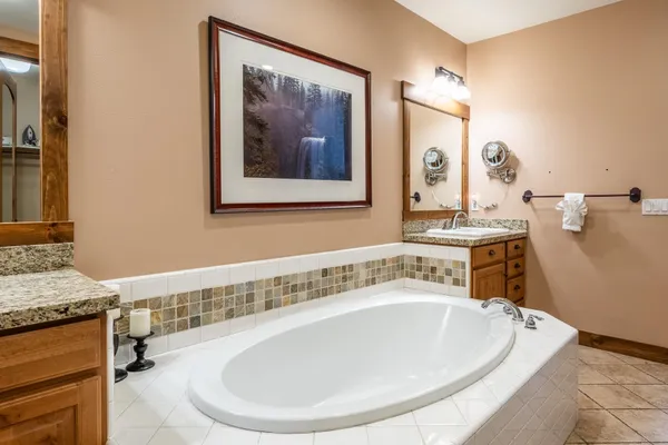$899,000 | 1121 Pyramid Peak Drive, Unit 1121, Mammoth Lakes, CA 93546