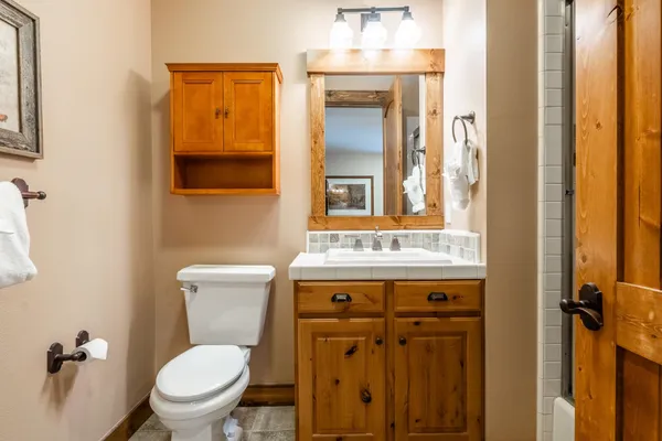 $899,000 | 1121 Pyramid Peak Drive, Unit 1121, Mammoth Lakes, CA 93546