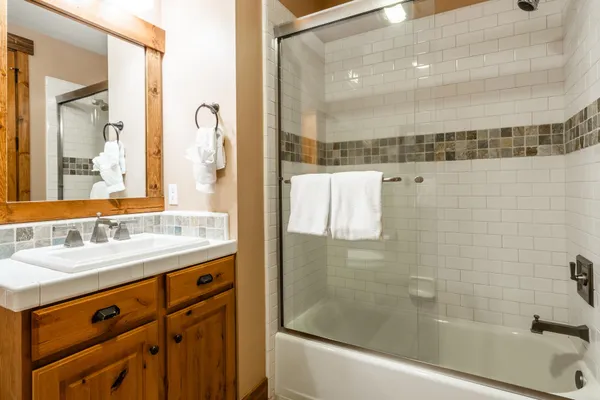 $899,000 | 1121 Pyramid Peak Drive, Unit 1121, Mammoth Lakes, CA 93546