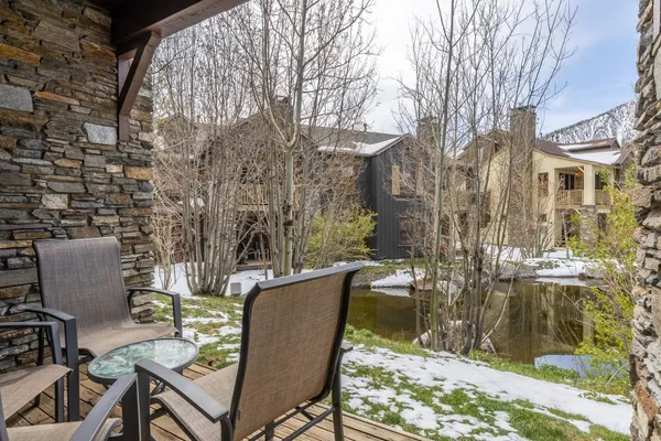 $899,000 | 1121 Pyramid Peak Drive, Unit 1121, Mammoth Lakes, CA 93546