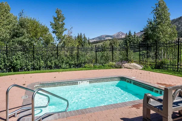 $899,000 | 1121 Pyramid Peak Drive, Unit 1121, Mammoth Lakes, CA 93546
