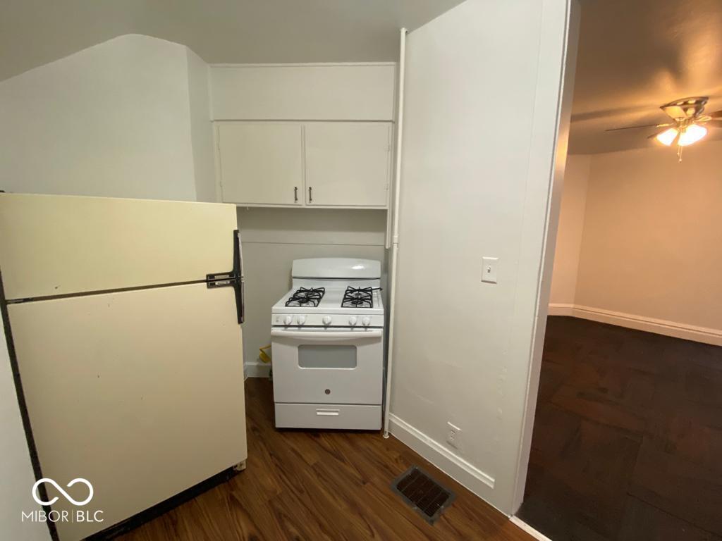604 Hendricks Street Anderson, IN 46016 - Photo 8 of 13