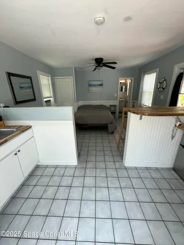 a view of utility room