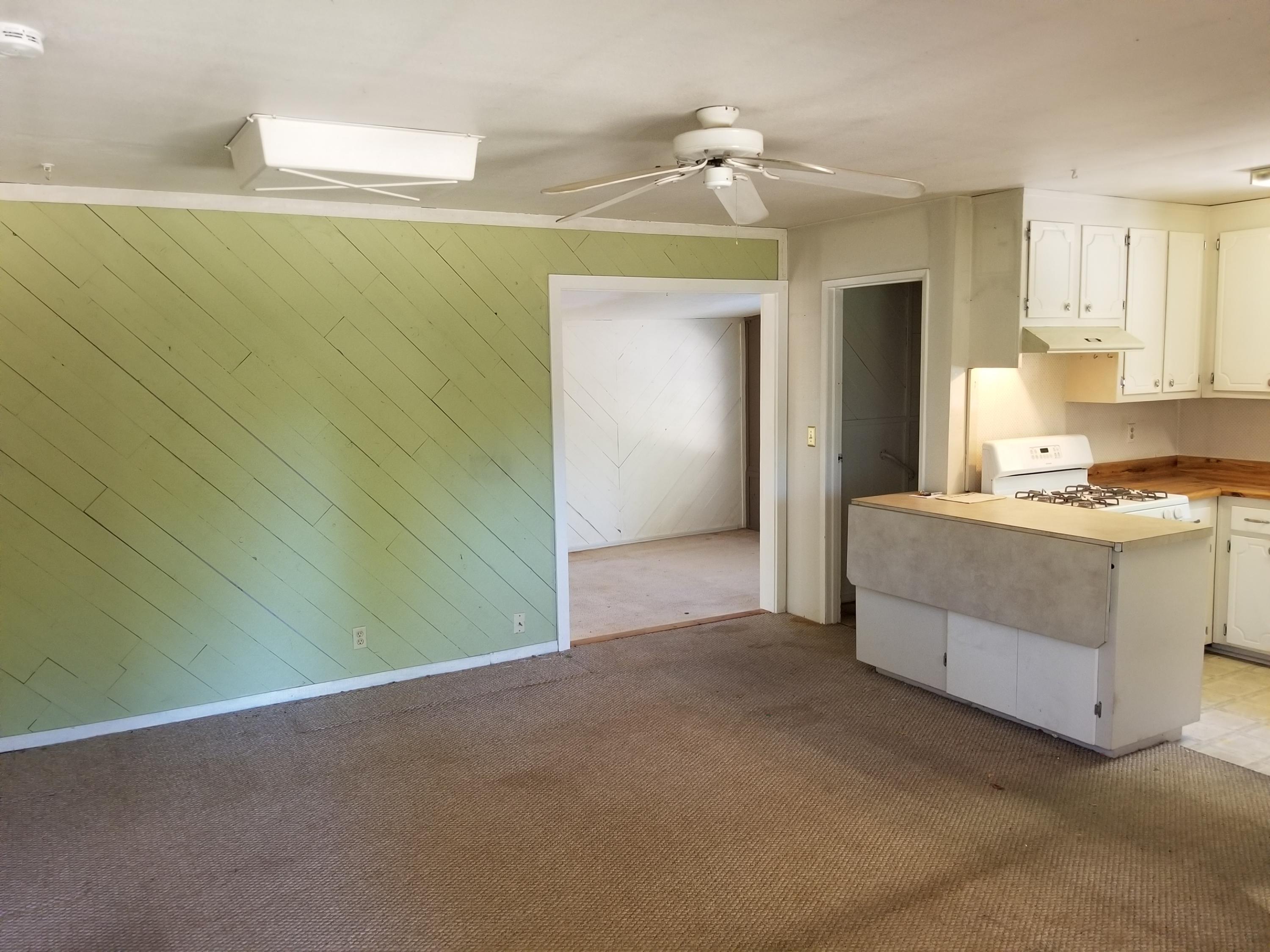 17843 Irish Road Redding, CA 96003 - Photo 3 of 13 a view of kitchen and utility room