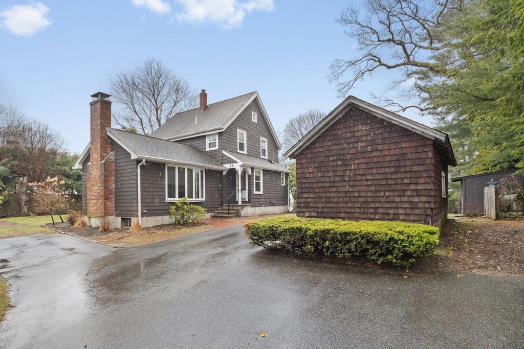 13 Fells Road Wellesley, MA 02482 - Photo 2 of 36