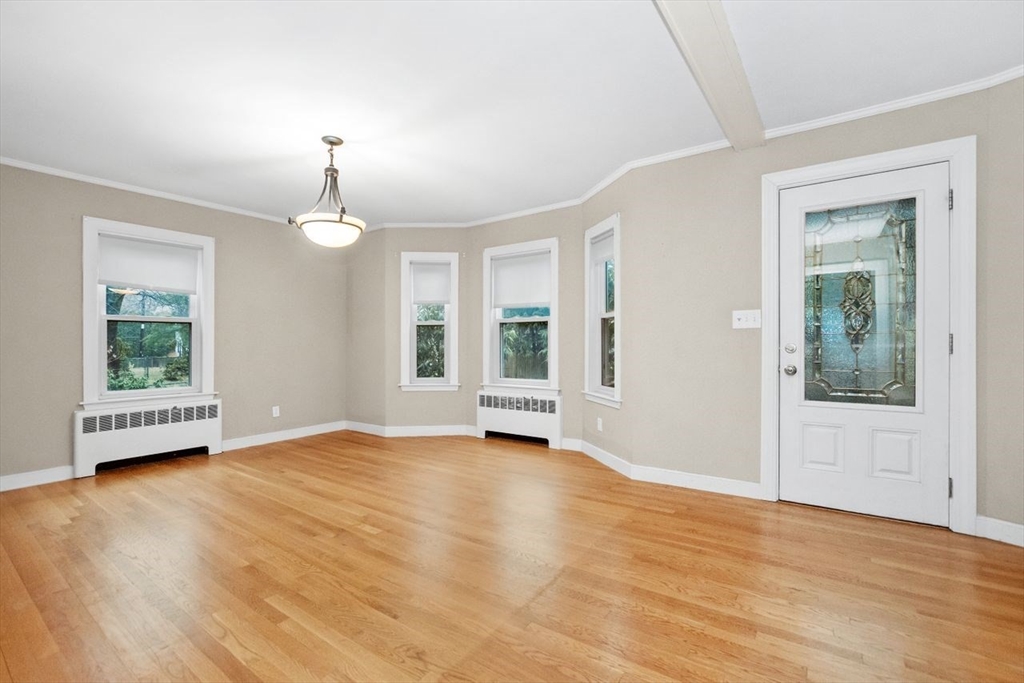 13 Fells Road Wellesley, MA 02482 - Photo 5 of 36