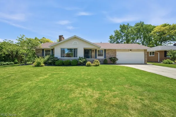 $319,000 | 4480 Vezber Drive, Seven Hills, OH 44131