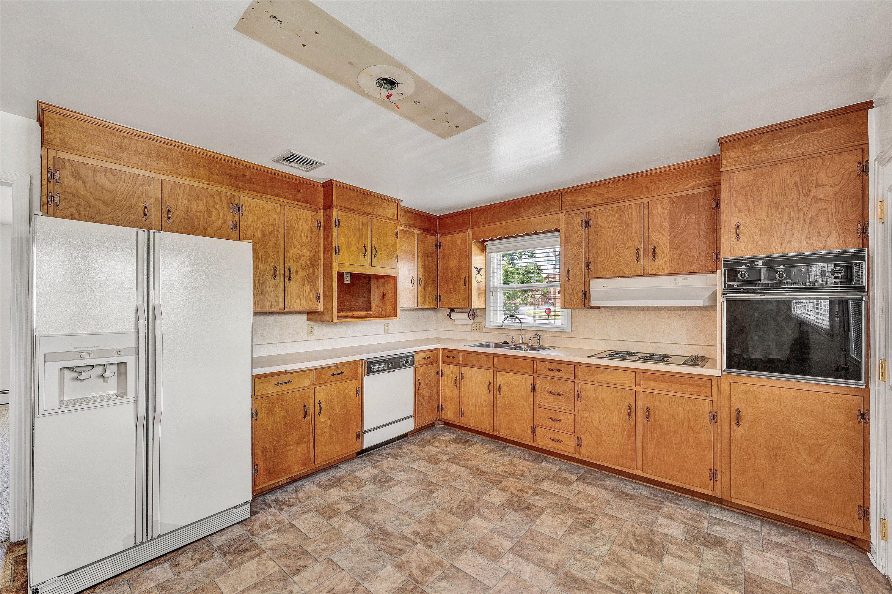 5602 Green Ridge Road Northwest Roanoke, VA 24019 - Photo 13 of 38 12-DSC04282