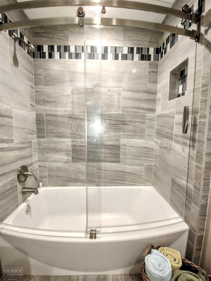 469 Cook Grosse Pointe, MI 48236 - Photo 23 of 35