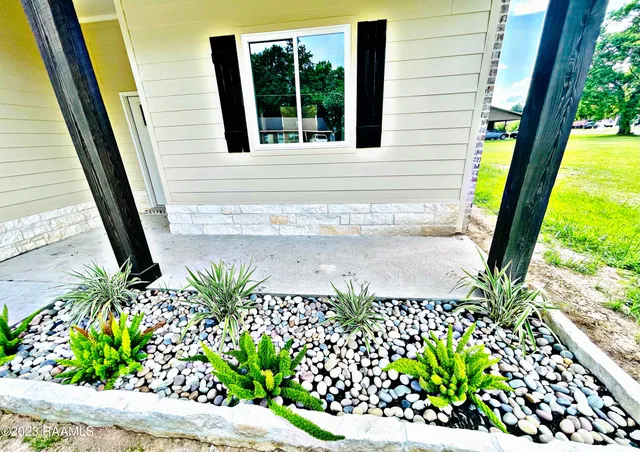 $223,900 | 305 Carl Drive, Opelousas, LA 70570