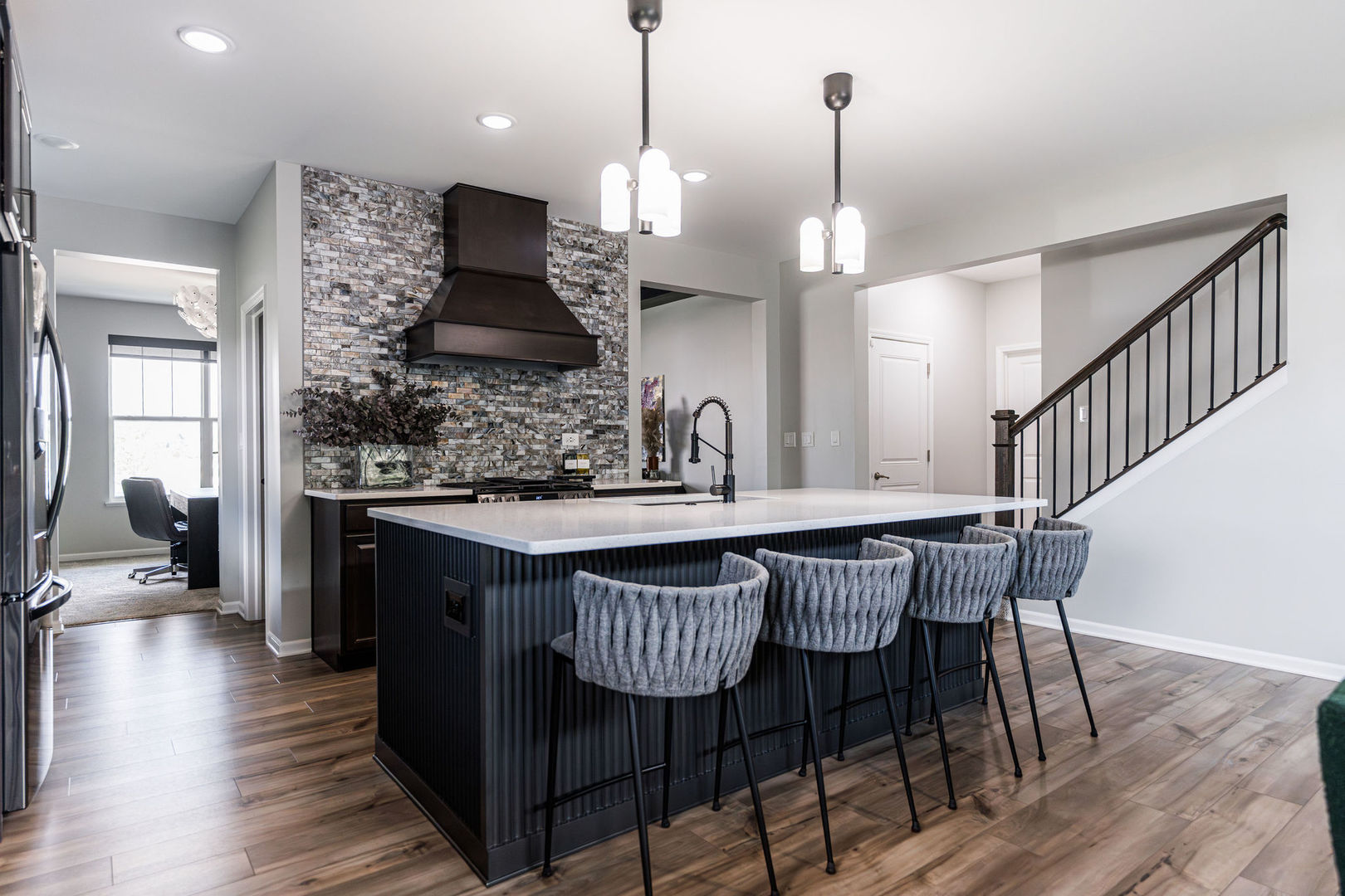 16230 Lake View Road Plainfield, IL 60586 - Photo 18 of 62 a kitchen with a table and chairs in it