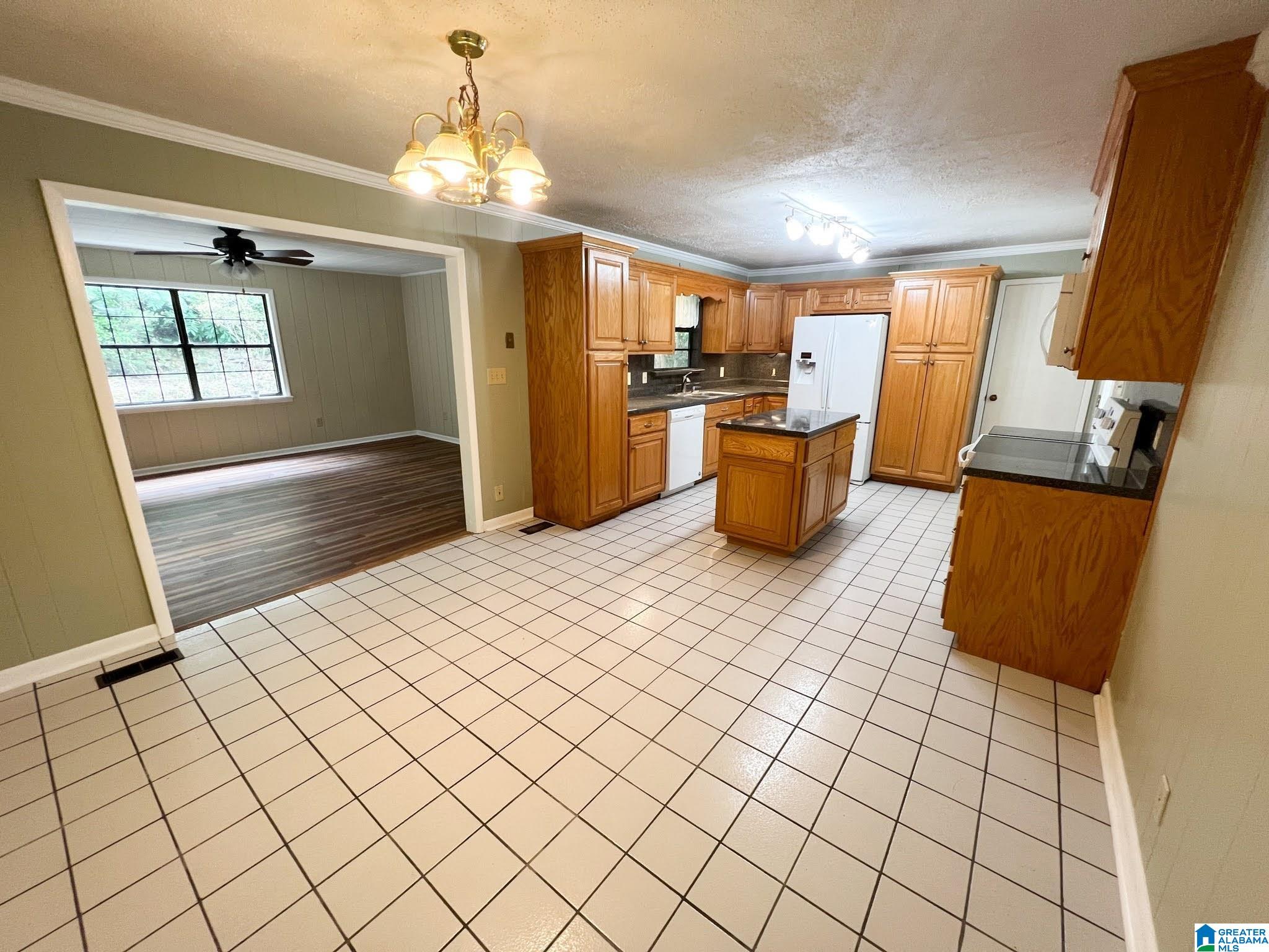 306 Hilltop Road Weaver, AL 36277 - Photo 3 of 9