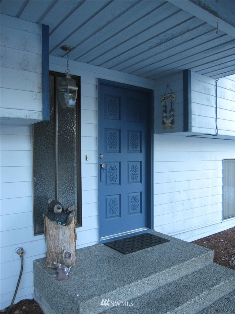 12719 Southeast 95th Place Renton, WA 98056 - Photo 3 of 17 Gallery Image 3