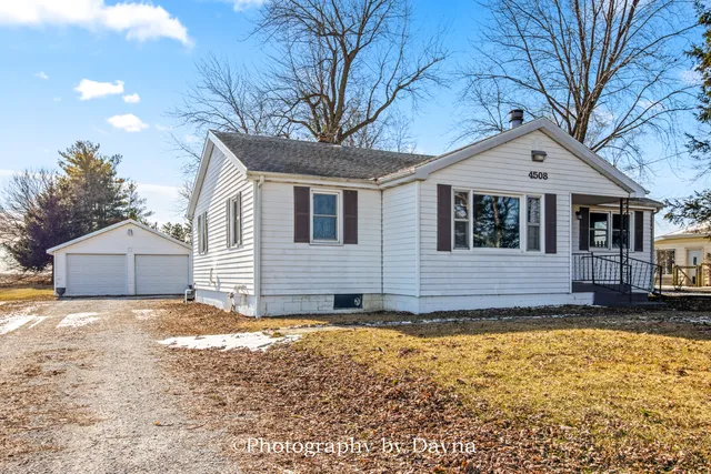 $240,000 | 4508 West 5000S Road, Kankakee, IL 60901