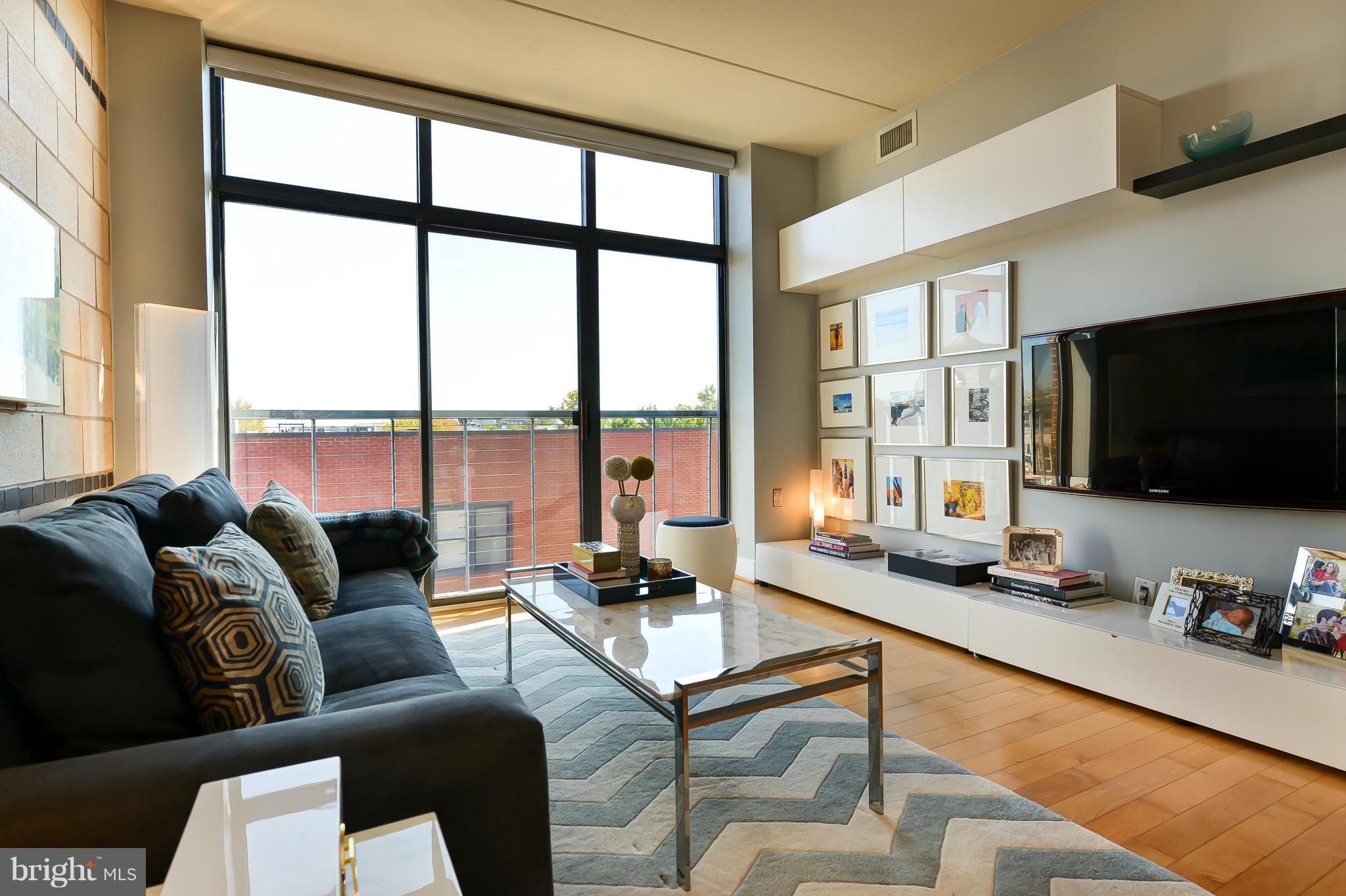 1529 14th Street Northwest, Unit 504 Washington, DC 20005 - Photo 3 of 29 Living Room