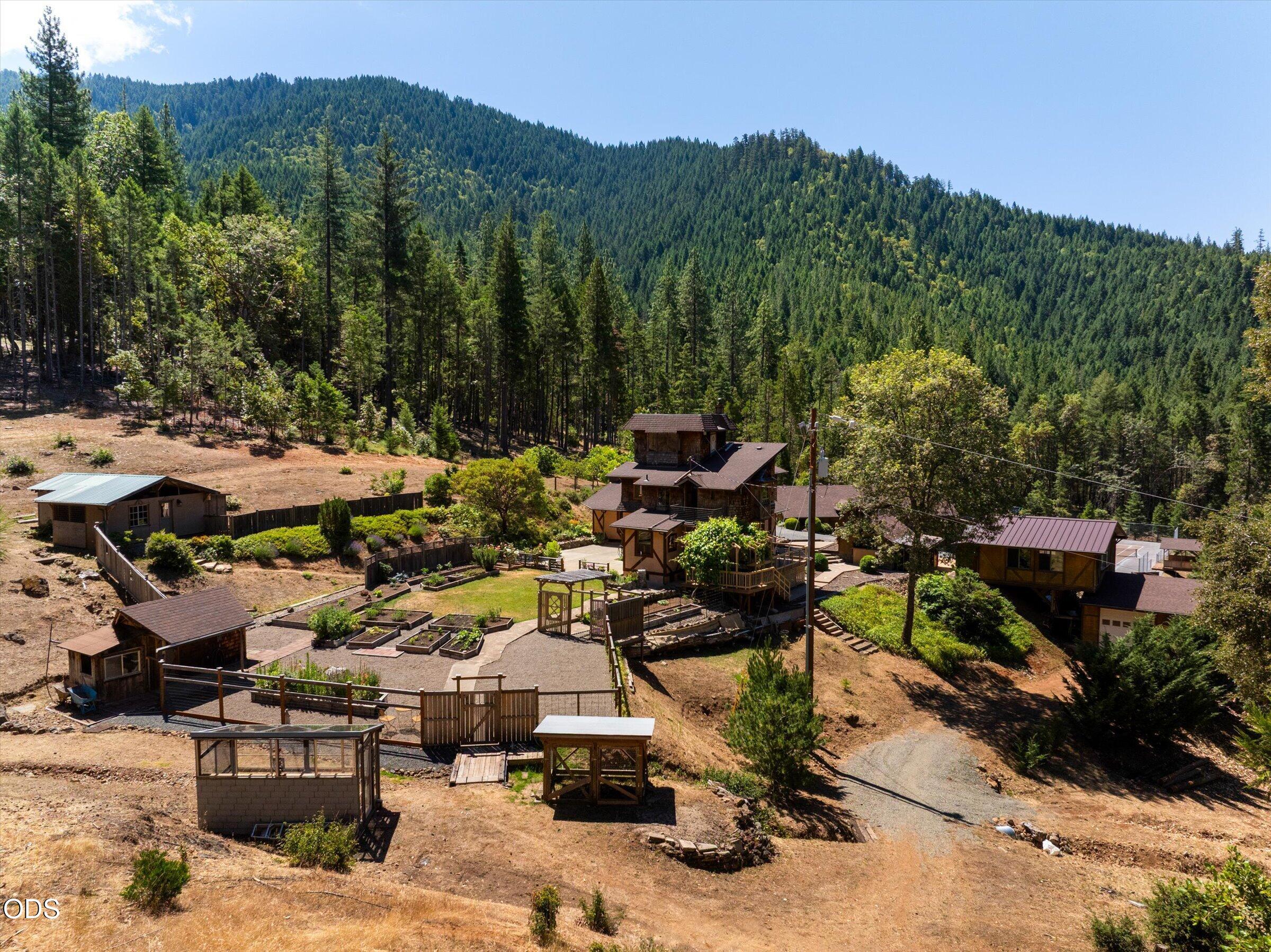 2603 Winona Road Grants Pass, OR 97526 - Photo 53 of 70