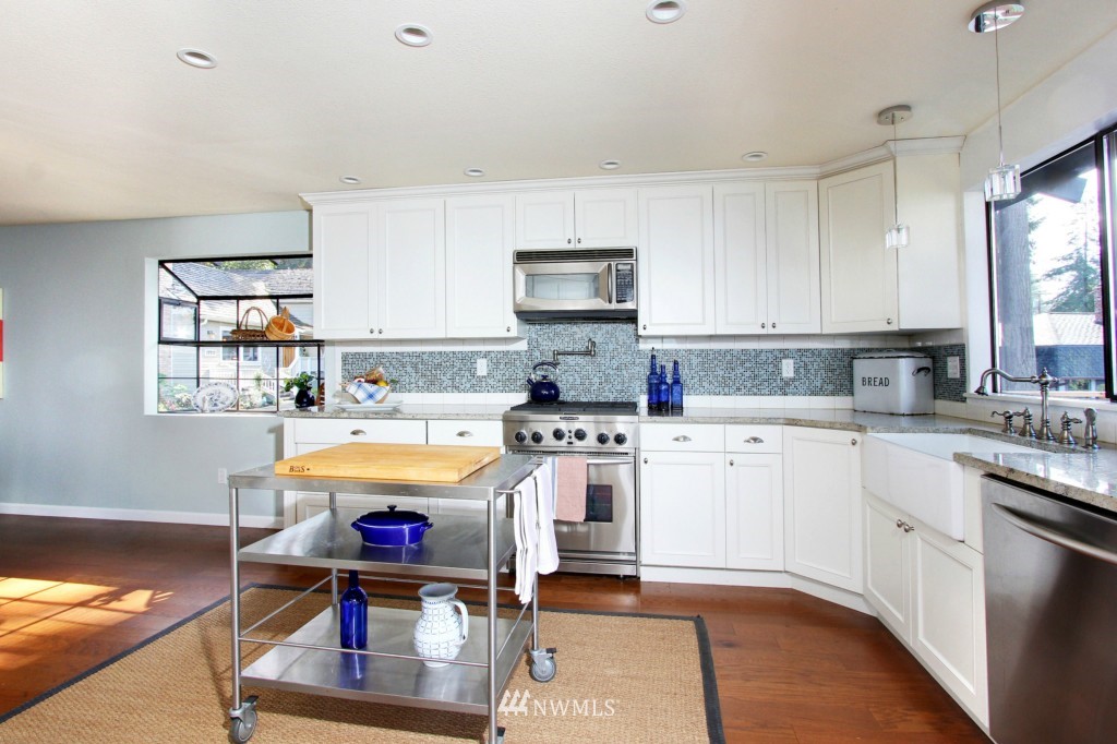17709 Talbot Road Edmonds, WA 98026 - Photo 13 of 25 Gallery Image 13