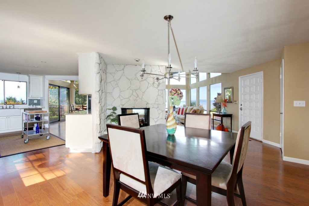 17709 Talbot Road Edmonds, WA 98026 - Photo 15 of 25 Gallery Image 15