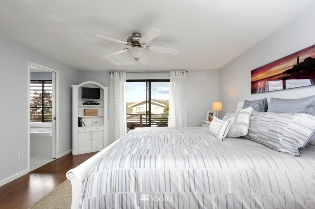 17709 Talbot Road Edmonds, WA 98026 - Photo 16 of 25 Gallery Image 16