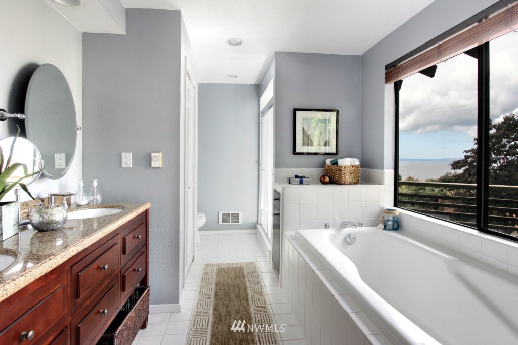 17709 Talbot Road Edmonds, WA 98026 - Photo 17 of 25 Gallery Image 17