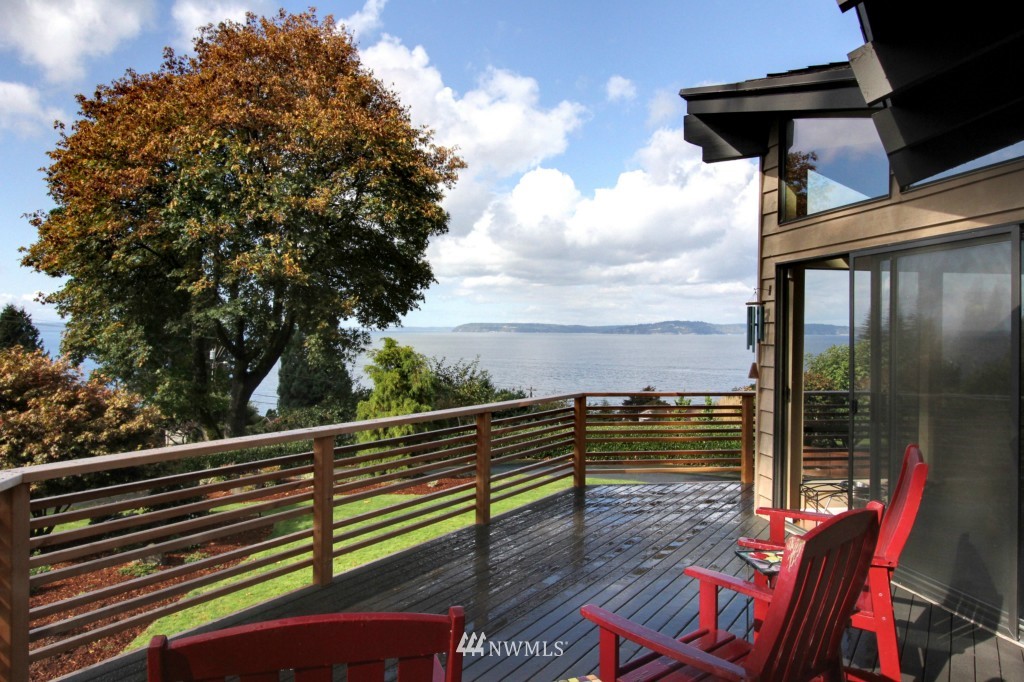 17709 Talbot Road Edmonds, WA 98026 - Photo 4 of 25 Gallery Image 4