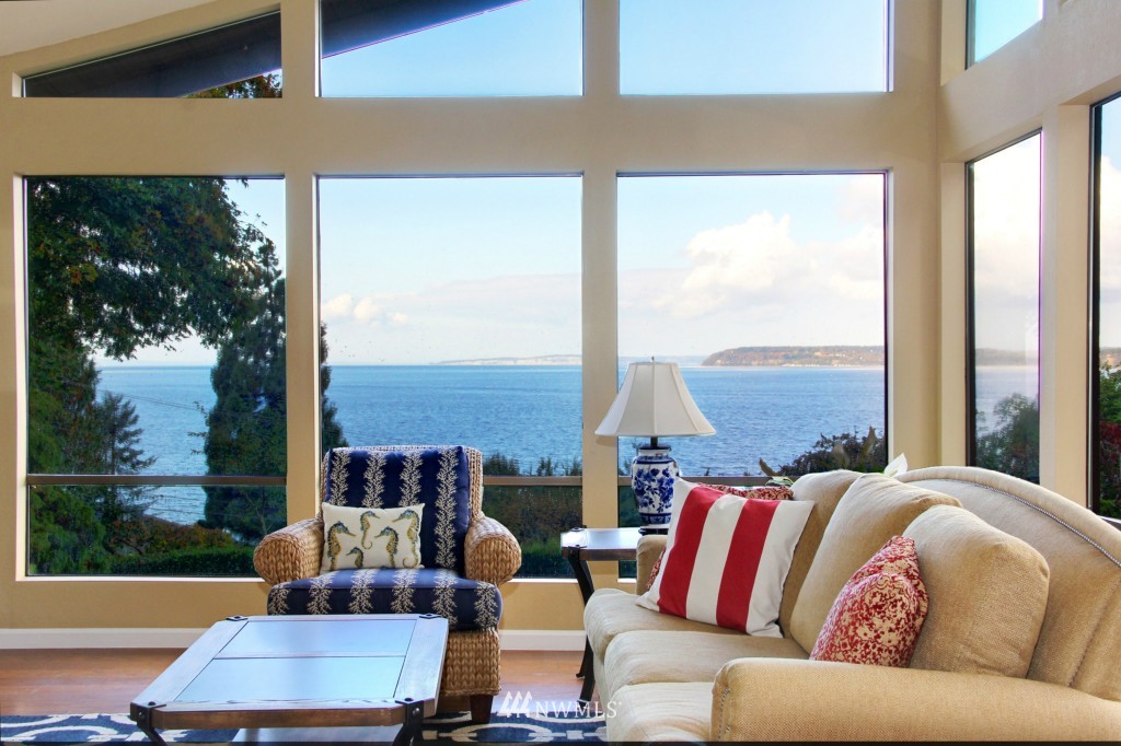 17709 Talbot Road Edmonds, WA 98026 - Photo 5 of 25 Gallery Image 5