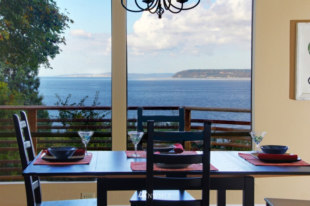 17709 Talbot Road Edmonds, WA 98026 - Photo 6 of 25 Gallery Image 6