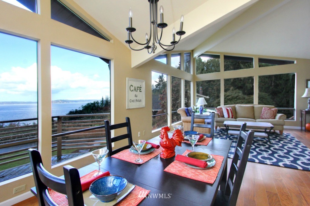 17709 Talbot Road Edmonds, WA 98026 - Photo 7 of 25 Gallery Image 7