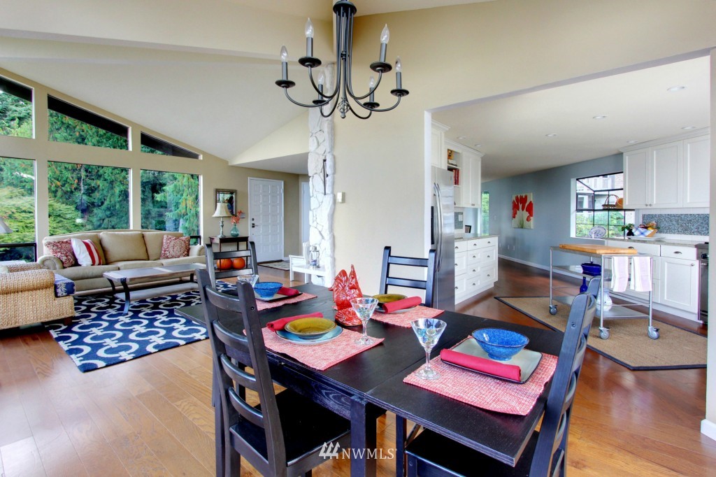 17709 Talbot Road Edmonds, WA 98026 - Photo 8 of 25 Gallery Image 8