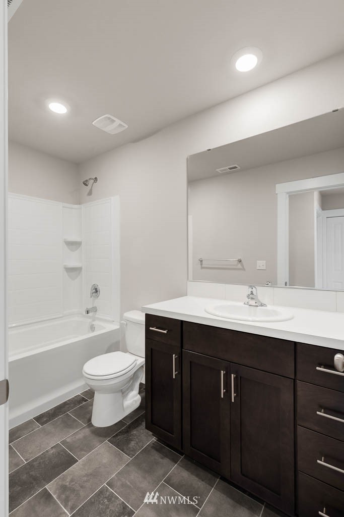 5731 Waverly Road Southwest, Unit 10 Port Orchard, WA 98367 - Photo 13 of 15 Gallery Image 13