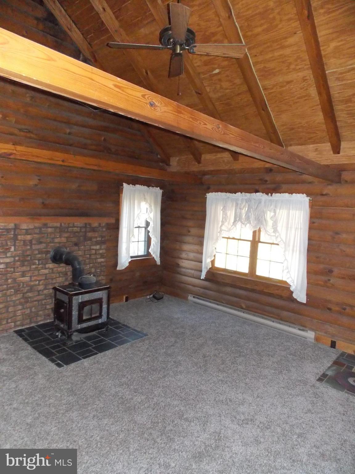 4154 Geeting Road Westminster, MD 21158 - Photo 17 of 28 Living Room