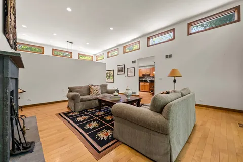 $1,245,000 | 1762 Linden Avenue, Highland Park, IL 60035