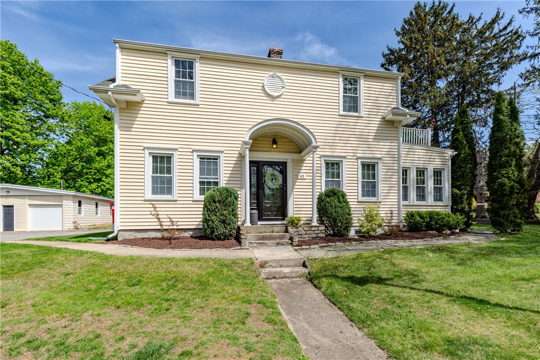 43 Brayton Road Smithfield, RI 02917 - Photo 2 of 50