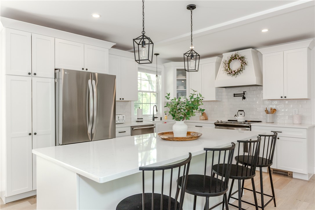 43 Brayton Road Smithfield, RI 02917 - Photo 6 of 50