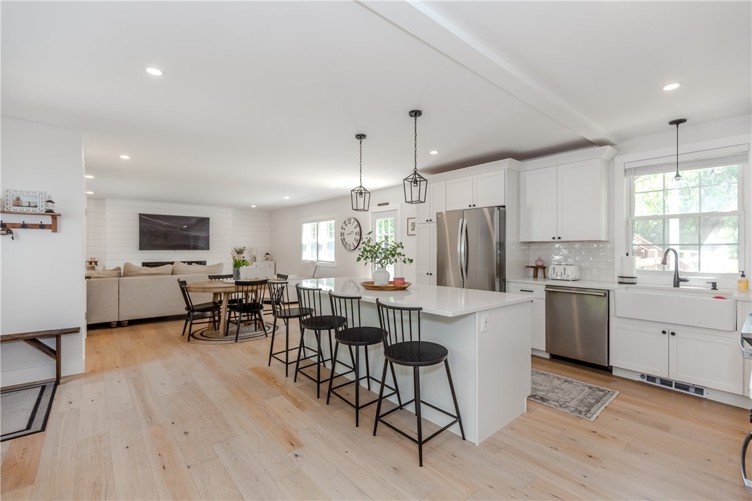 43 Brayton Road Smithfield, RI 02917 - Photo 7 of 50