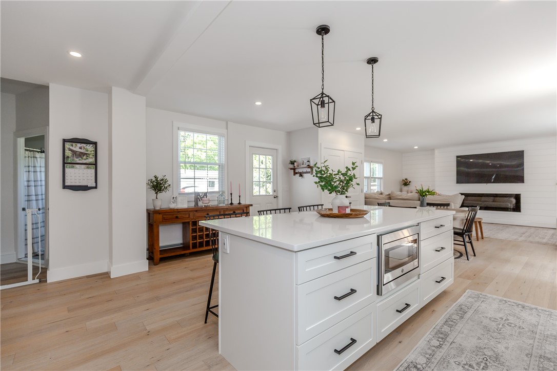 43 Brayton Road Smithfield, RI 02917 - Photo 8 of 50