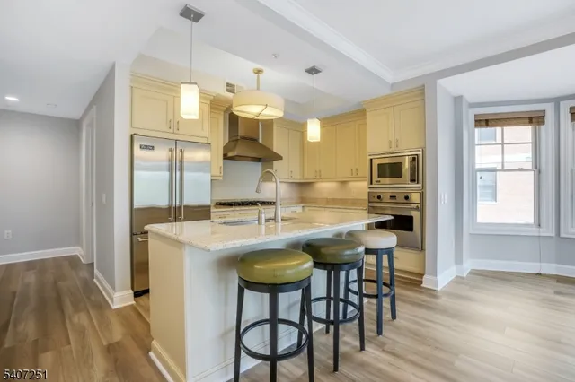 $6,500 | 40 West Park Place, Unit 412, Morristown, NJ 07960