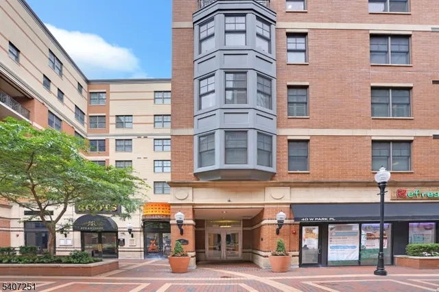 $6,500 | 40 West Park Place, Unit 412, Morristown, NJ 07960