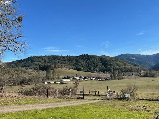 485 Shoestring Road Riddle, OR 97469 - Photo 34 of 37