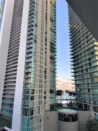 $3,200 | 501 Northeast 31st Street, Unit 604, Miami, FL 33137