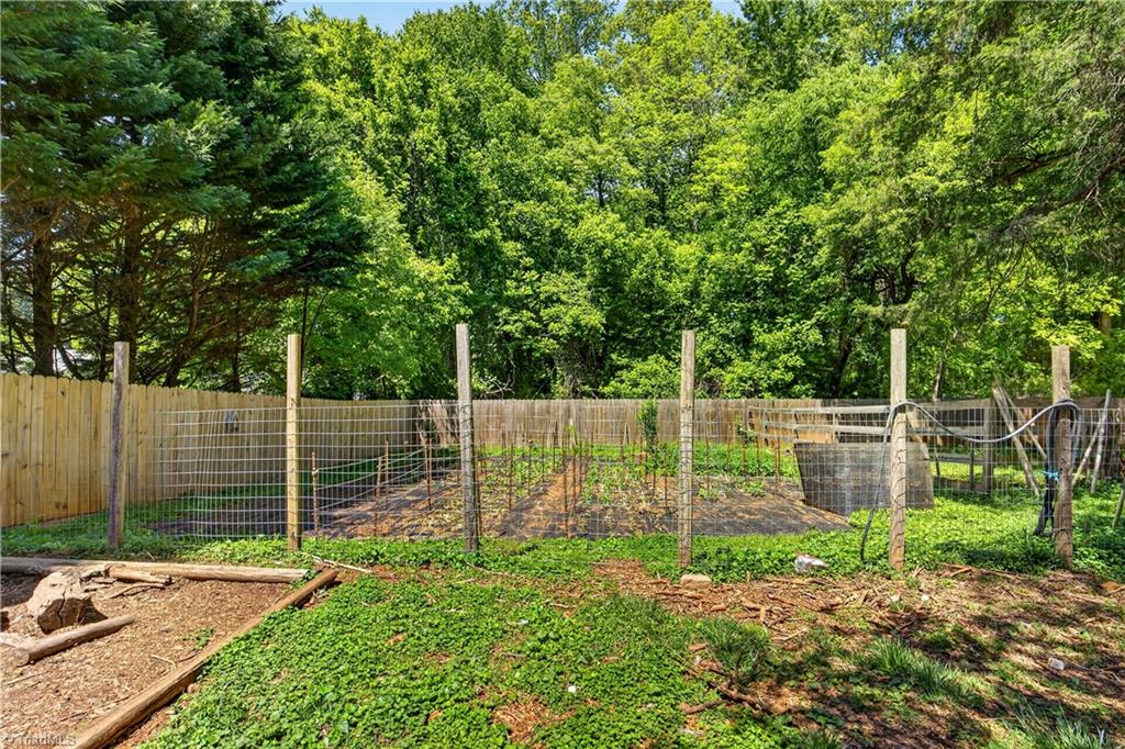 6595 Jonathan Street Pfafftown, NC 27040 - Photo 35 of 37