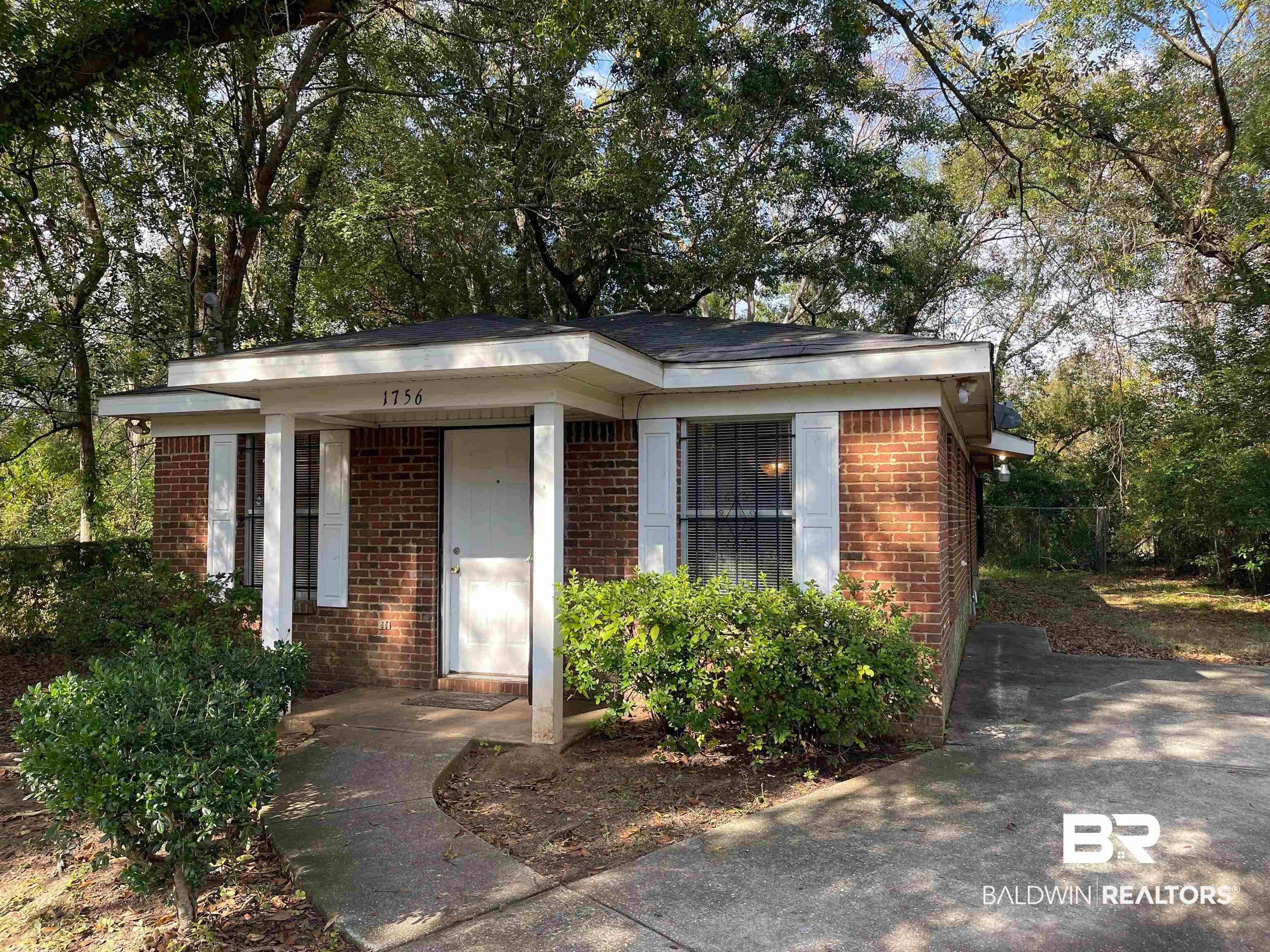1756 Sligo Street Mobile, AL 36605 - Photo 1 of 27