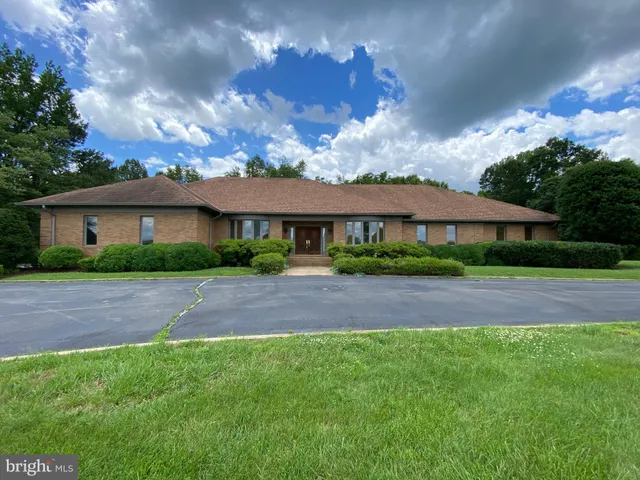 $4,995 | 11225 North Club Drive, Fredericksburg, VA 22408