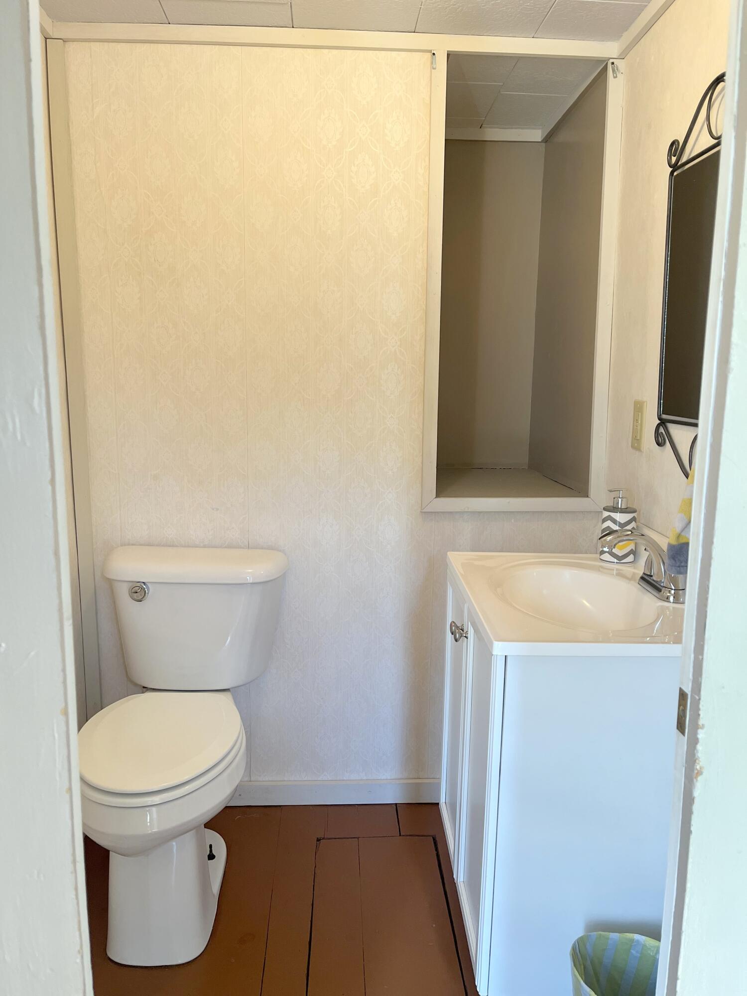 158 Douglas Hill Road Baldwin, ME 04091 - Photo 6 of 17 Half Bathroom