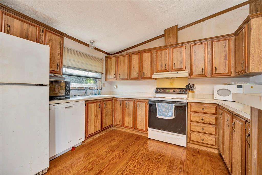 305 Branson Road Roanoke, TX 76262 - Photo 11 of 21